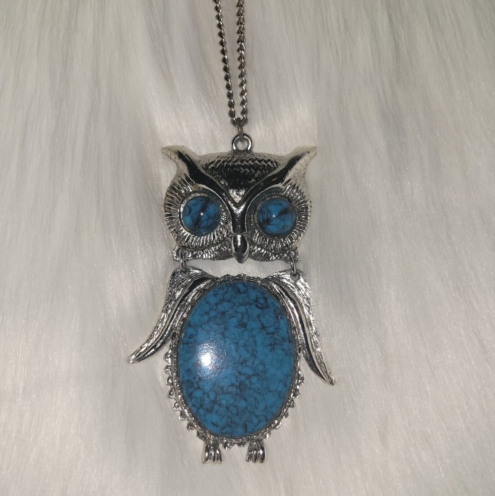 Large turquoise owl pendant necklace